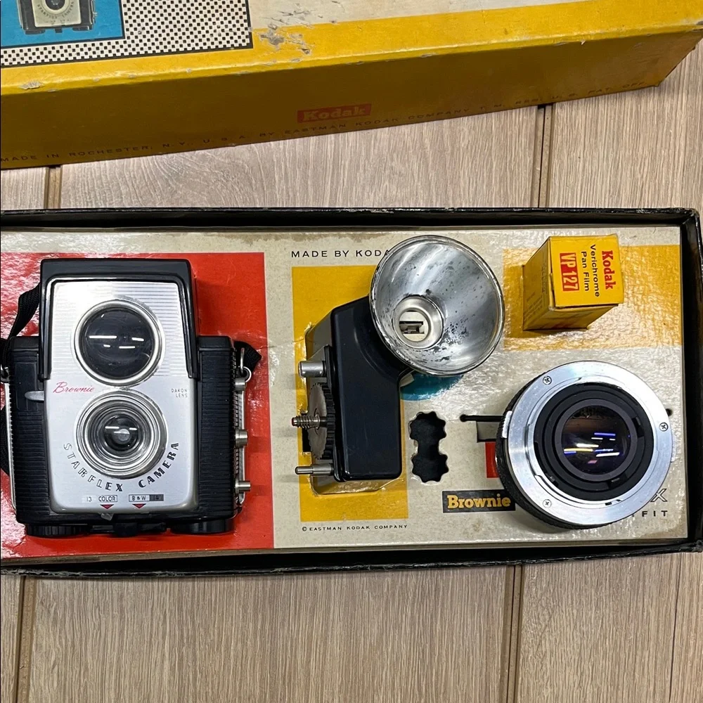 Kodak Brownie Vintage Starflex Black and Silver Camera Set
